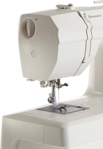 Maquina de coser Husqvarna Emerald 116