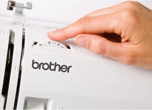 Máquina de Coser Mecánica Brother Rh137