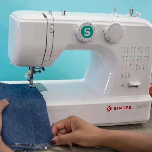 Máquina de Coser Singer SM024