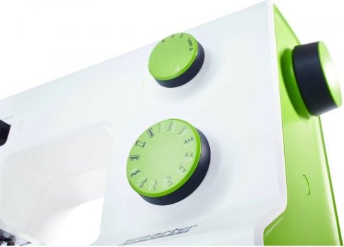 Máquina de coser Smarter By Pfaff 140s