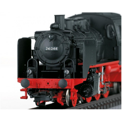 Märklin Class 24 Steam Locomotive with a Tender (36244)