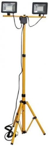 Matel Proyector Led Tripode 5mt.2x70w.fria