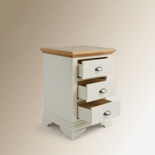 Mesita de noche de madera de roble con 3 cajones Hampstead EuroVolter Blanco roto/Roble