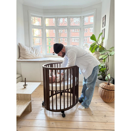 Minicuna Stokke Sleepi V3 Marrón oscuro
