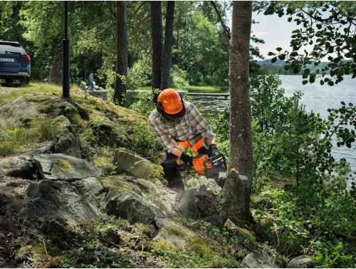 Motosierra Husqvarna 242i