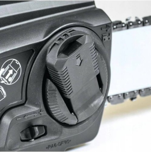 Motosierra Makita UC4551A