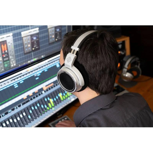 NDH 30 Neumann