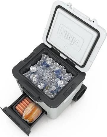 Nevera portátil rígida con ruedas Ninja FrostVault en