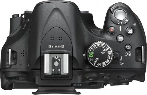 Nikon D5200 + Objetivo AF-S DX 18-55mm F/3.5 VR