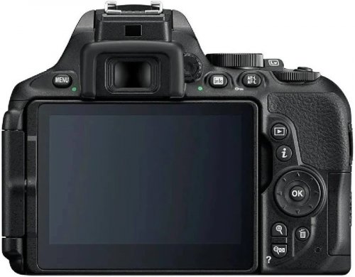 Nikon D5600 Kit AF-S 18-140mm F3.5-5.6g ED VR DX + Bolsa + SD 16go