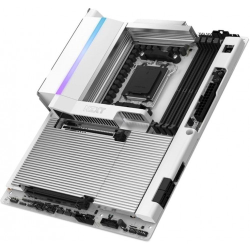 NZXT N9 X870E