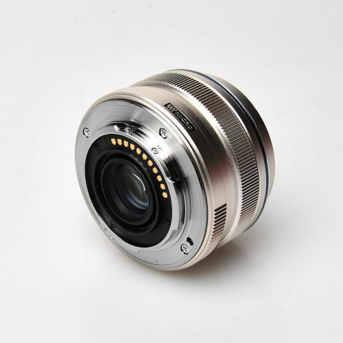 Olympus M.Zuiko Digital 17mm f1.8