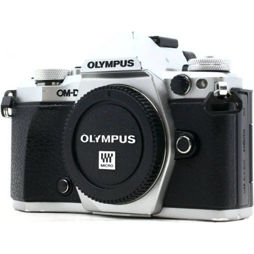 Olympus OM-D E-M5 Mark II