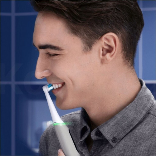 Oral-B iO Series 6