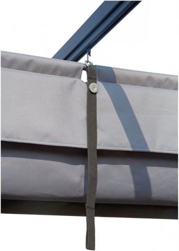 Pérgola con techo retráctil