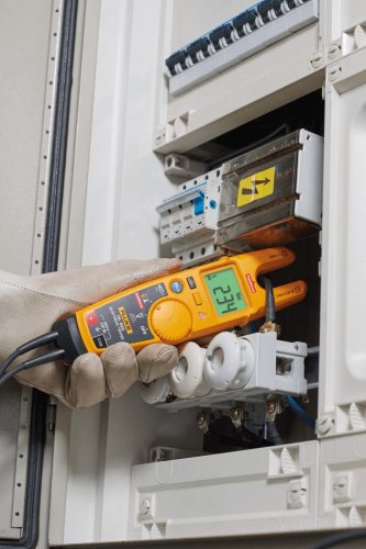 Pinza amperimétrica T6-600, CA, hasta 200 A, 600 V, FieldSense