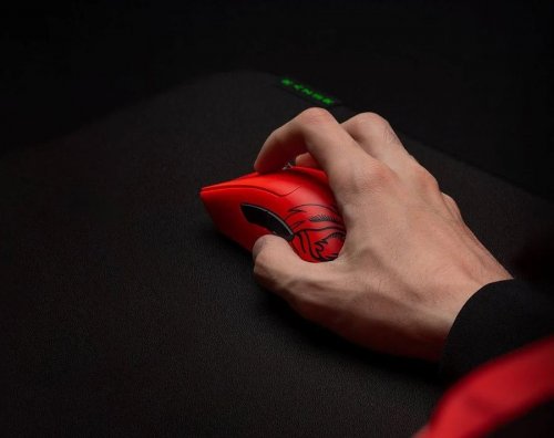Razer DeathAdder V3 Pro Faker Edition Ratón mano