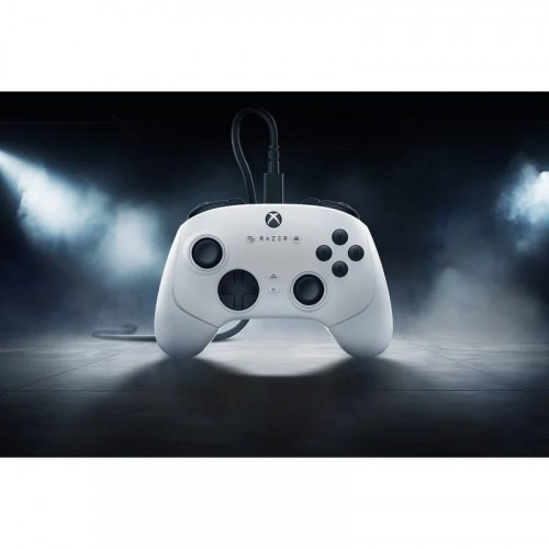 Razer Wolverine V3 Tournament Edition Gamepad con Cable eSports para PC/Xbox Blanco