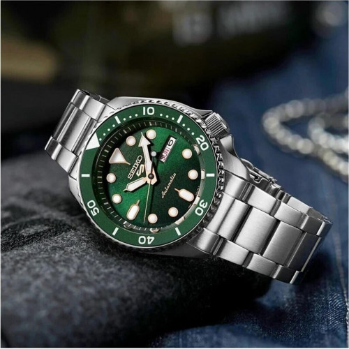 Seiko 5 Sports SRPD63K1