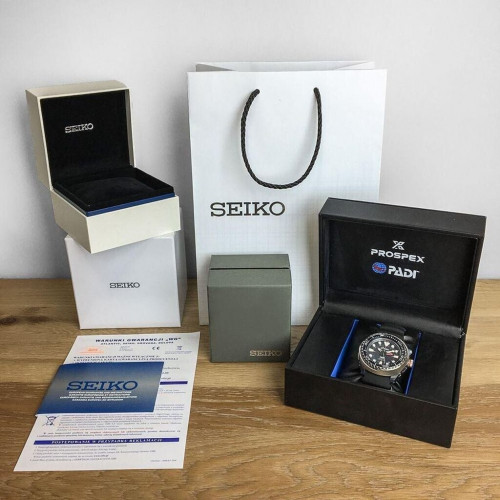 Seiko Chronograph (SSB425P1)