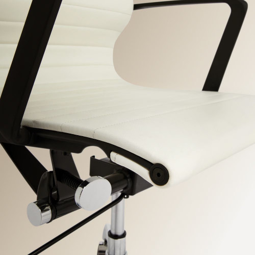 Silla de escritorio en símil piel con ruedas Tyler EuroVolter Blanco