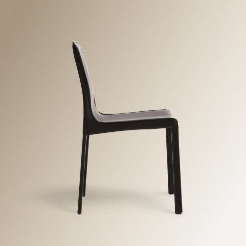 Silla de piel regenerada Módena Negro