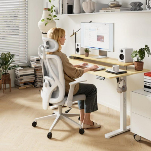 Silla ergonómica Sense7 Noxo respaldo malla reposabrazos abatibles gris y negro