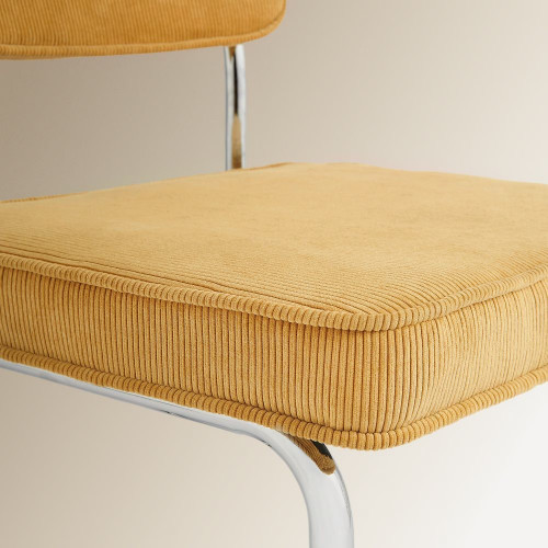 Silla tapizada en pana Ruperta Room - EuroVolter Amarillo