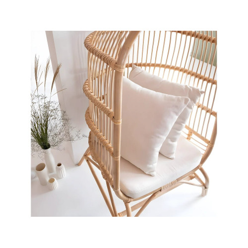 Sillón alto de ratán Malia con almacenamiento integrado