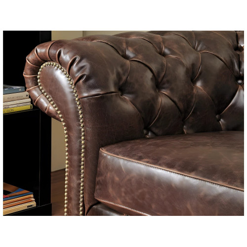 Sillón chesterfield 100% piel envejecida CLOTAIRE