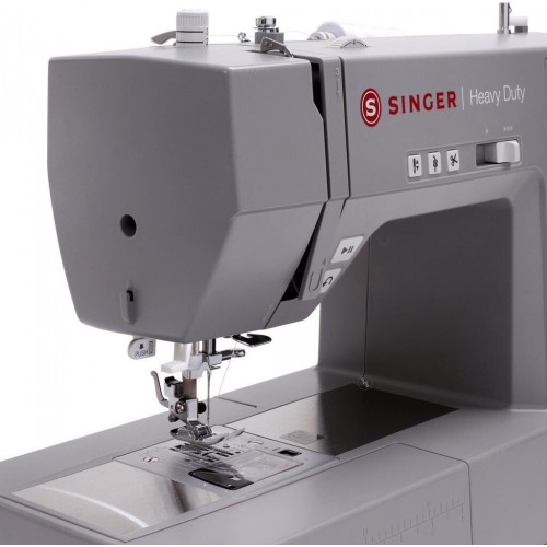 Singer Heavy Duty 6805C