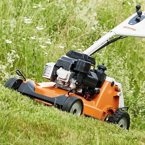 Stihl Cortacésped de gasolina Stihl RM2RC 149cc 46 cm de acolchado de empuje de corte