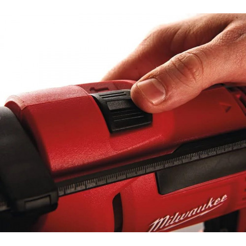 Taladro percutor Milwaukee