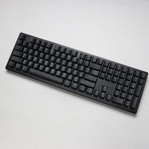 Teclado Ducky Zero 6108 mecánico con switches CHERRY MX2A y RGB personalizable
