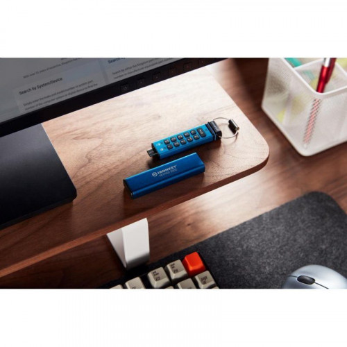 Unidad flash Kingston IronKey Keypad 200C 256GB USB-C cifrada IP68 Azul