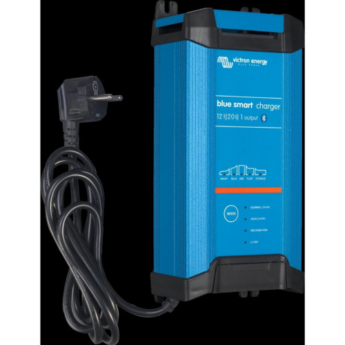 Victron Blue Smart IP22 Charger 12/15 (BPC122042002)