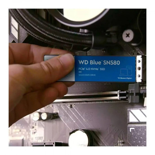 Western Digital Blue SN580 NVMe SSD 2